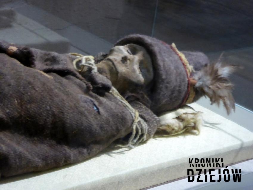 Mumia z czasów starożytnych, zamumifikowane ciało księżniczki Xiaohe wystawione w Muzeum Xinjiang