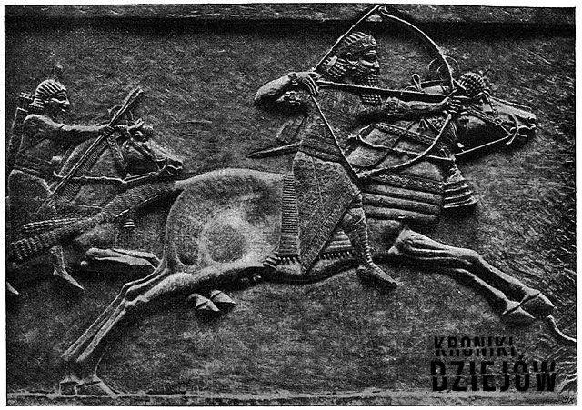Płaskorzeźba z wykutym wizerunkiem Asurbanipala, król Asyrii z dynastii Sargonidów na reliefie, jak wyglądało panowanie Asurbanipala i jakim władcą był Asurbanipal
