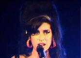 Amy Winehouse – tajemnica śmierci słynnej wokalistki – samobójstwo czy wypadek?